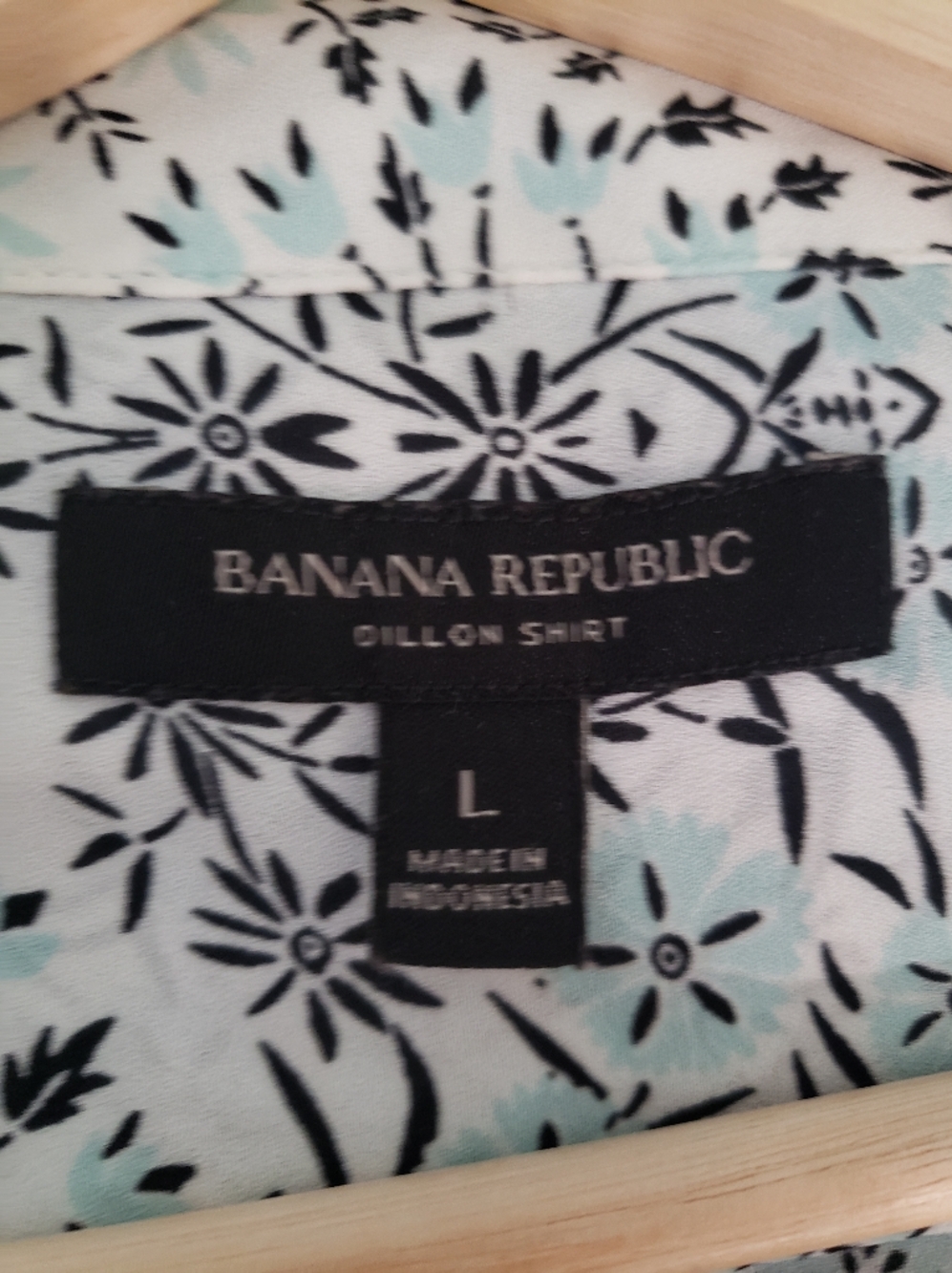 Banana Republic Off-White Button-Down Shirt with Black/Light Blue Floral Print - Picture 4 of 5